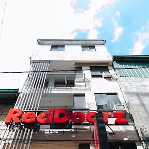 Reddoorz @ Dbuilders Rooms Ph2 Taguig